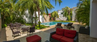 Hotel Embajadores