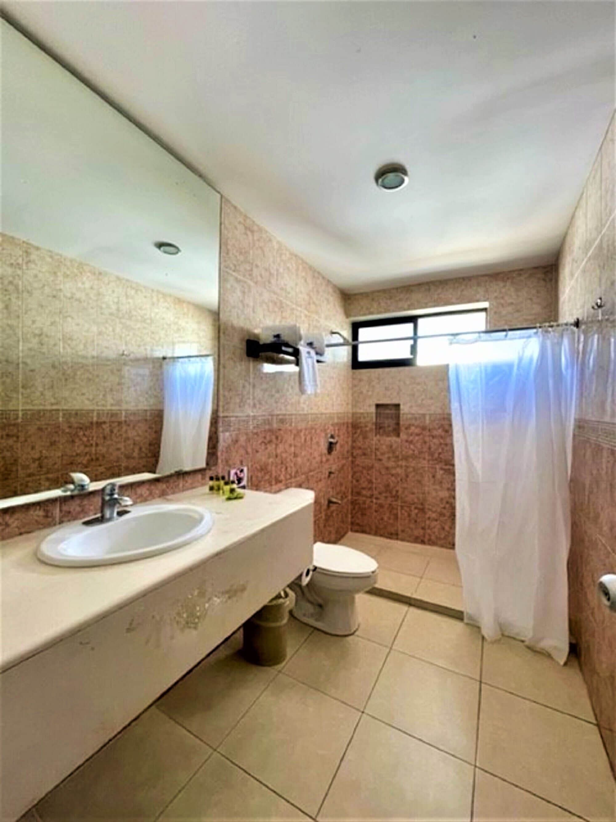 Photo - Hotel Embajadores