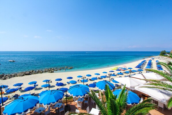 Plage privée, plongée sous-marine, pêche sur place