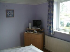 雙人房, 共用浴室 (Lavender Room)