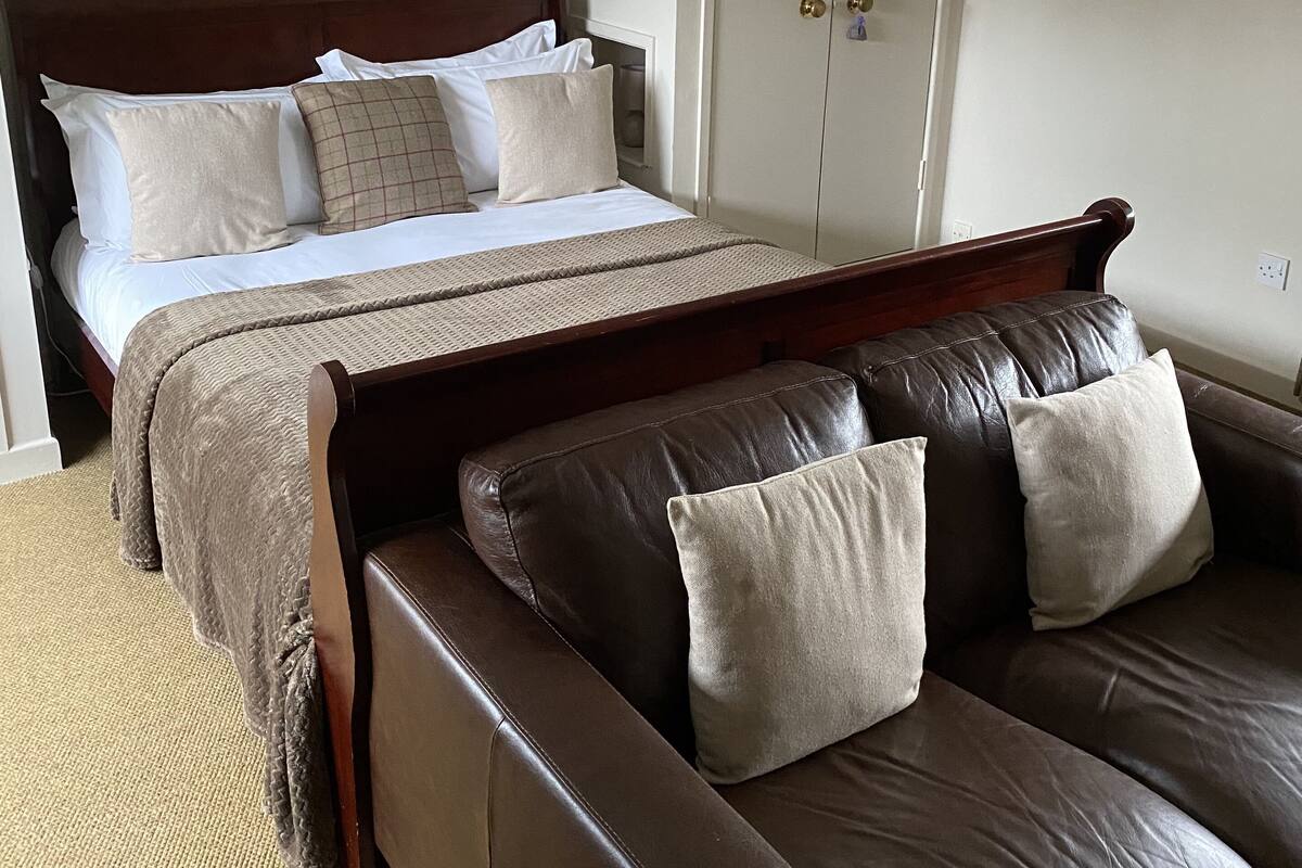 Kamar Comfort | Seprai katun Mesir, seprai premium, dan setrika/meja setrika