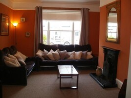 Cottage, Shared Bathroom (Rose) | Living area | TV