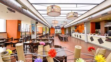 Frokost og middag serveres, regionale retter