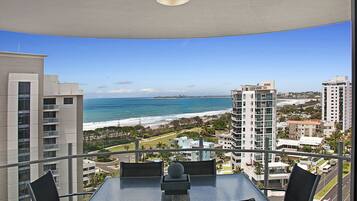 3 Bedroom Sub-Penthouse | Balcony