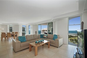 Penthouse, 3 Schlafzimmer (Sub-Penthouse) | Wohnbereich