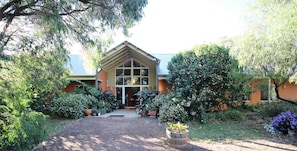 Front of property - Margaret River B&B (Margaret River)