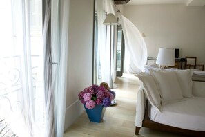 Suite | Living area | LCD TV - Milanosuites (Milan)