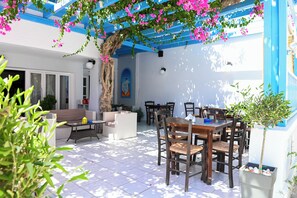 Exterior - Hotel Narkissos (Santorini)