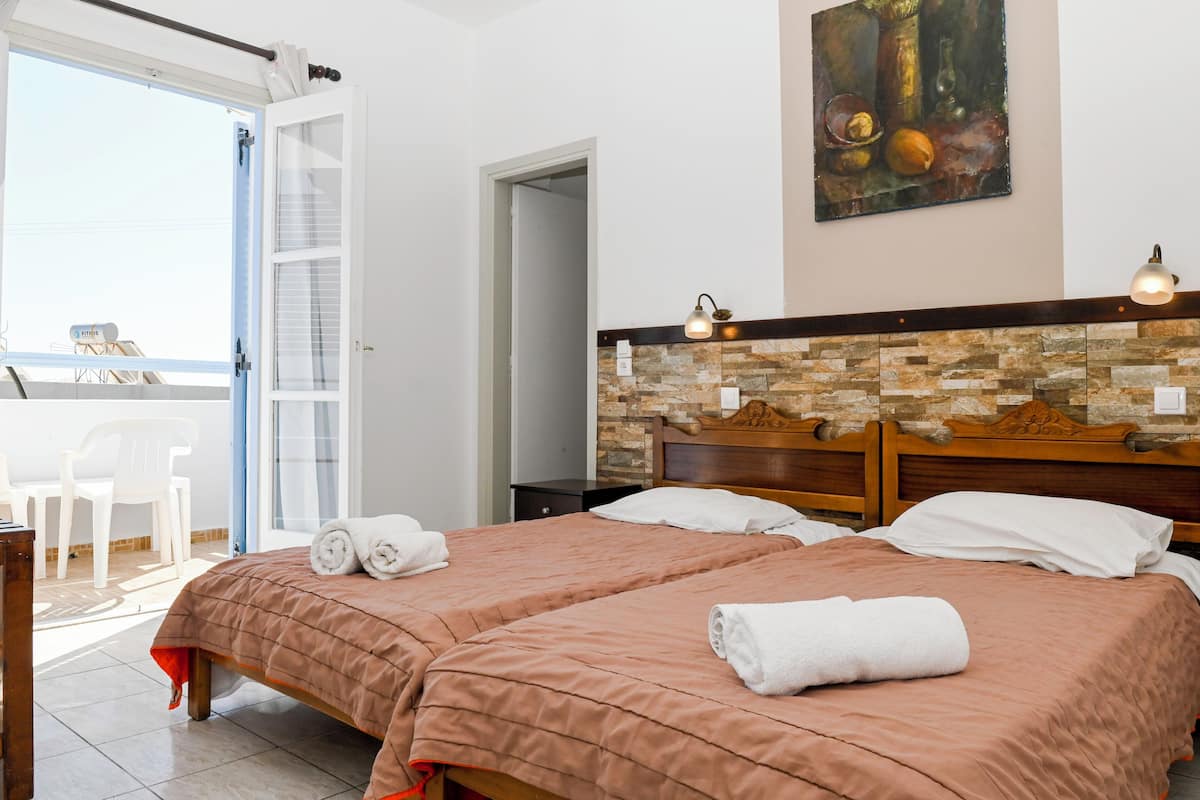Double Room, Balcony, Mountain View
