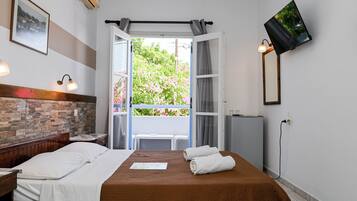 Chambre Double, balcon, vue jardin