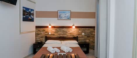 Double Room, Balcony, Mountain View | In-room safe, free WiFi, bed sheets