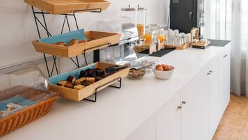 Daily buffet breakfast for a fee