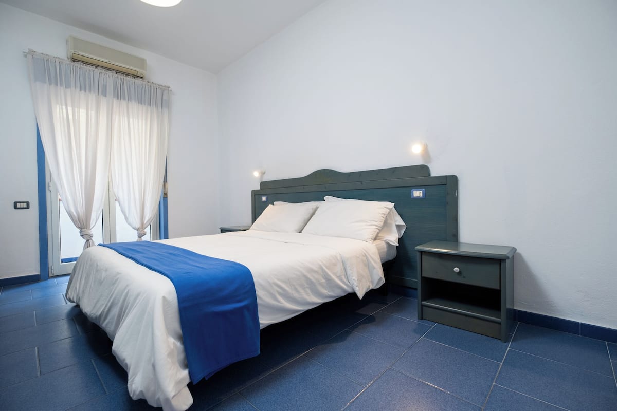1 bedroom, premium bedding, desk, iron/ironing board