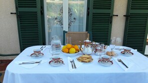 Dining - Villa Moschona (Kefalonia)