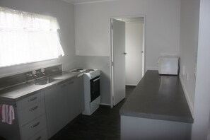 Apartment, 1 Bedroom | Private kitchenette