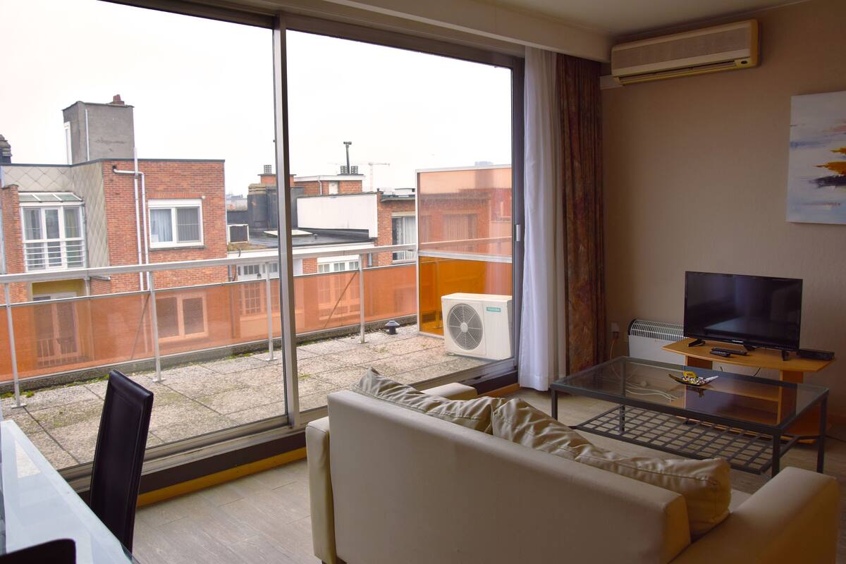 Penthouse Apartment  | Living area | Flat-screen TV