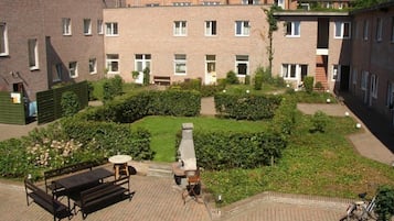 Budget Studio Single | Garden view