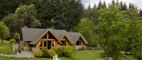 Bungalow, 2 phòng ngủ (Cielo) | Bộ đồ giường cao cấp, chăn bông, nệm có lớp đệm bông