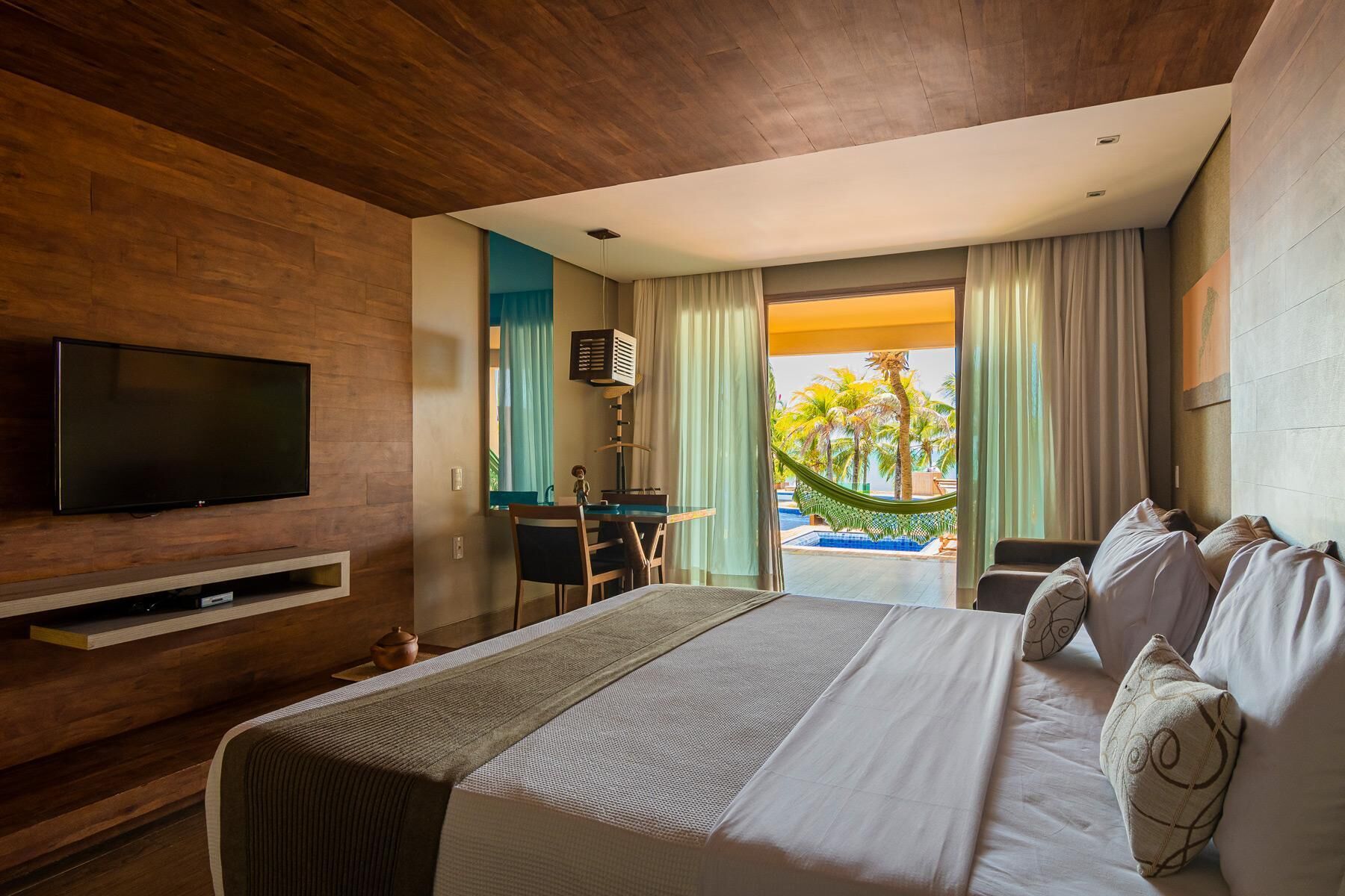 Ropa de cama de alta calidad y minibar 