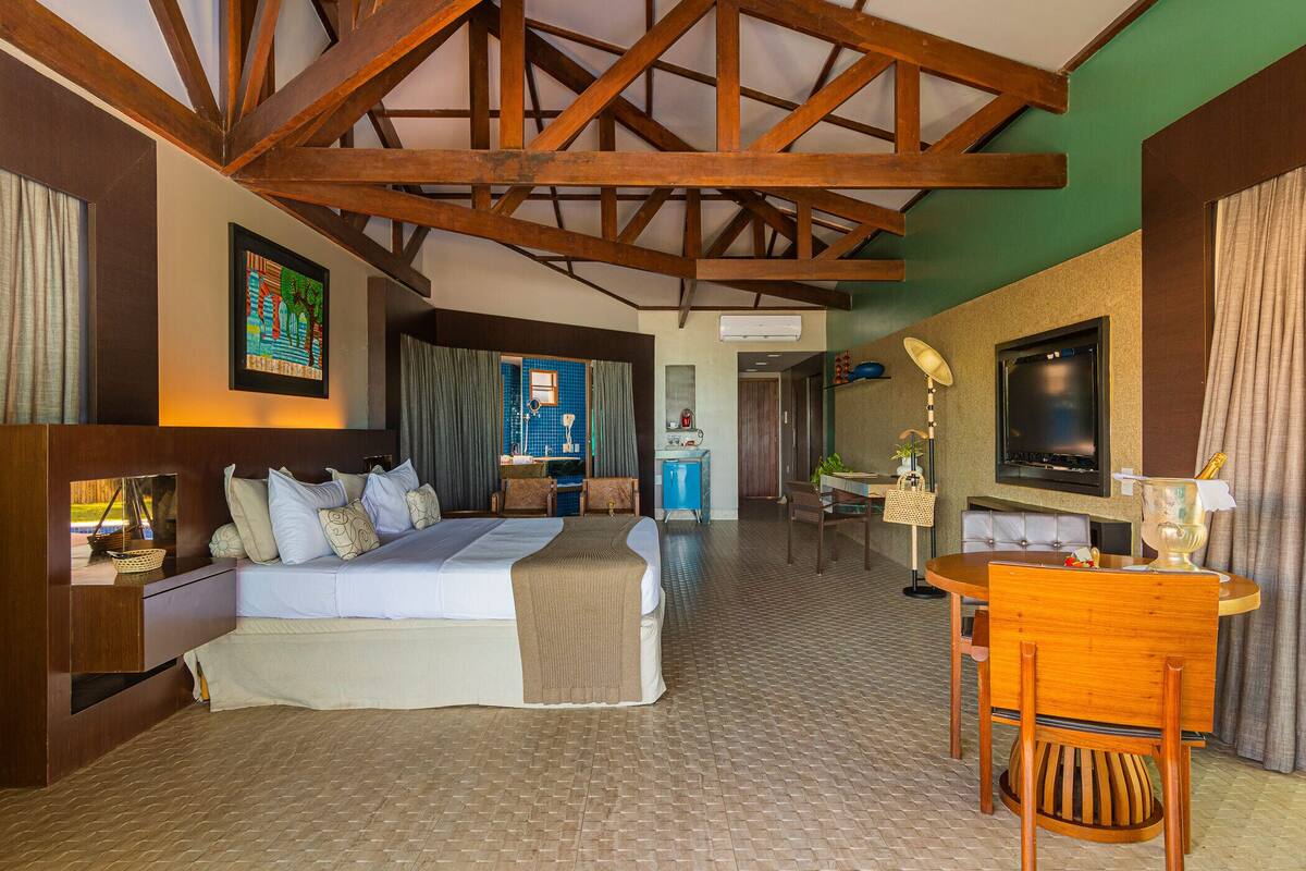 bungalow | premium bedding, minibar, in-room safe, blackout curtains