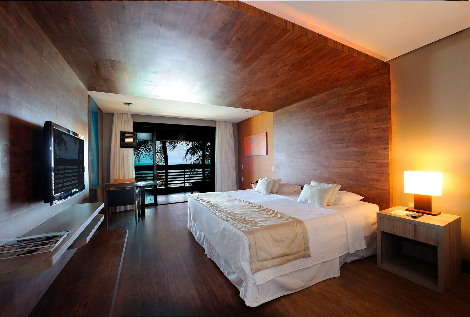 Ropa de cama de alta calidad y minibar 