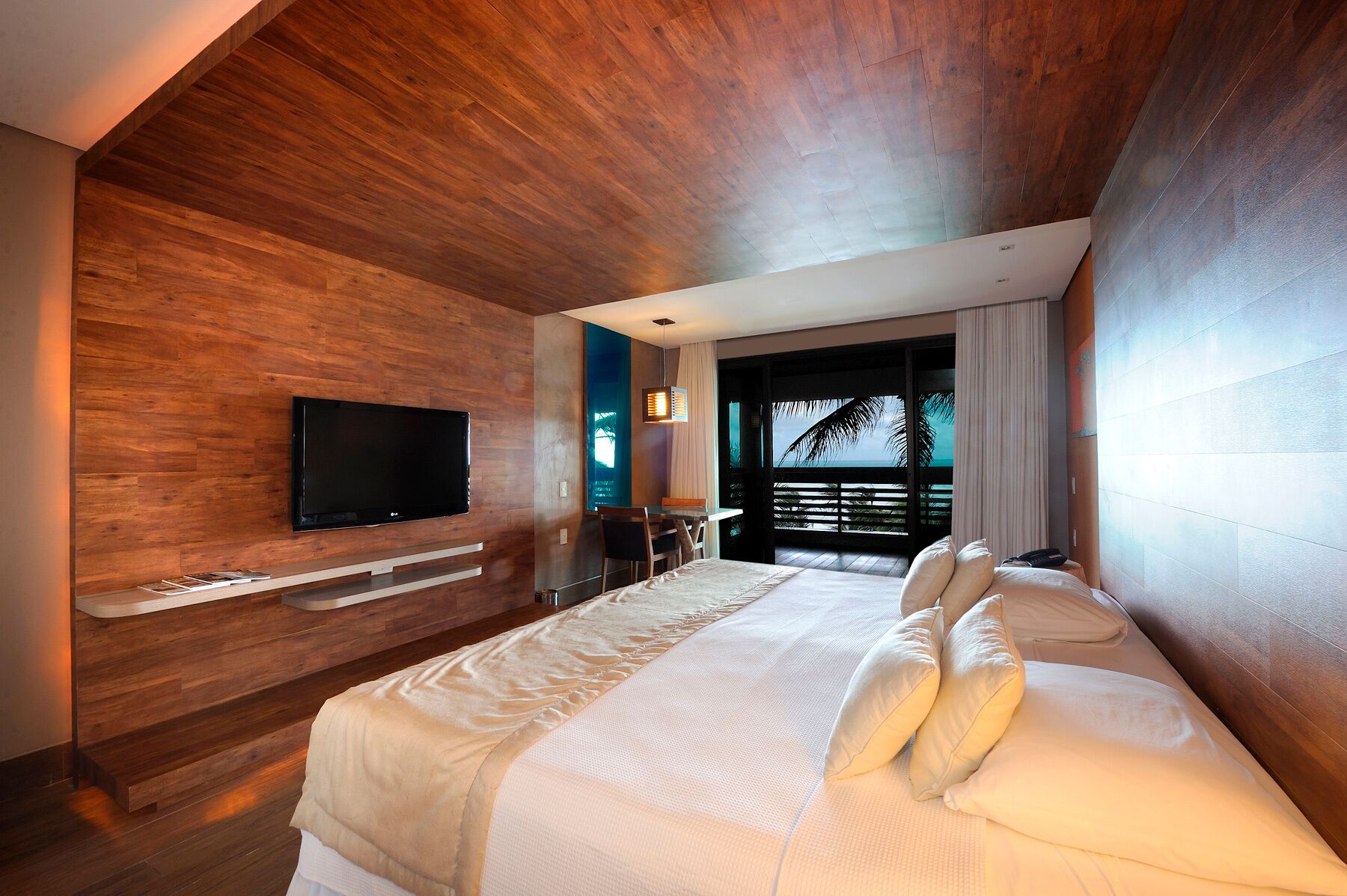 superior suite | premium bedding, minibar, in-room safe, blackout curtains