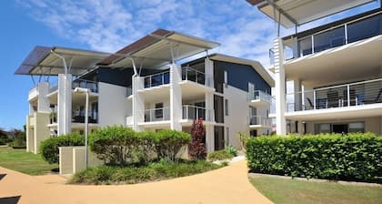 Pacific Marina Apartments
