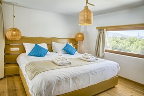 Egyptian cotton sheets, premium bedding, memory-foam beds, minibar - Alia Suites & Alia Beachfront Suites and Spa (Rhodes)