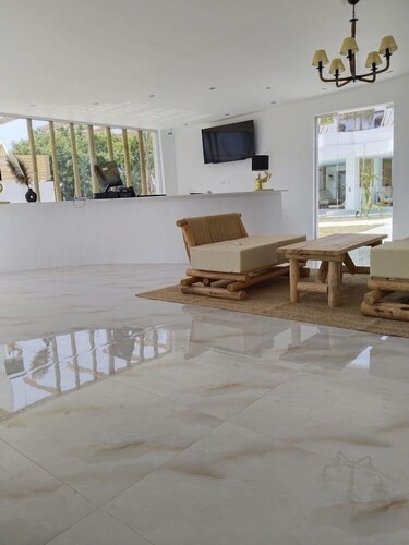 Alia Suites & Alia Beachfront Suites and Spa