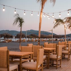 2 restaurants, breakfast, lunch, dinner served; Greek cuisine