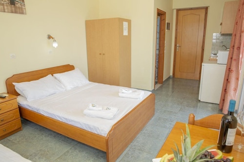 Alia Suites & Alia Beachfront Suites and Spa