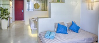 Alia Suites & Alia Beachfront Suites and Spa