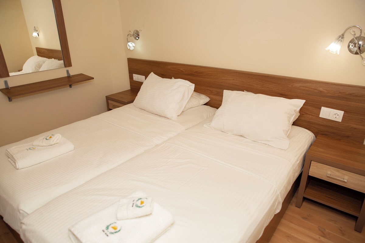 Egyptian cotton sheets, premium bedding, memory foam beds, minibar