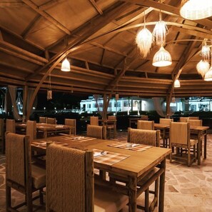 2 restaurants, breakfast, lunch, dinner served; Greek cuisine  - Alia Suites & Alia Beachfront Suites and Spa (Rhodes)