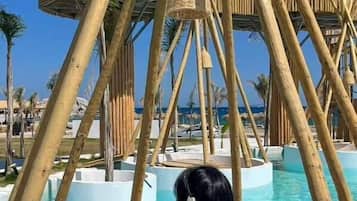Luxury Oceanfront View Suite with Private pool | 1 soveværelse, egyptiske bomuldslagner, premium-sengetøj