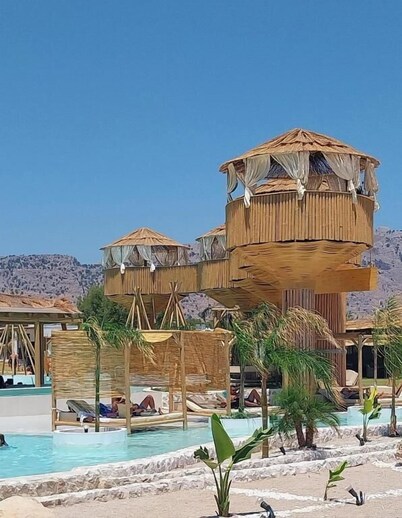 Alia Suites & Alia Beachfront Suites and Spa