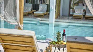 5 outdoor pools, pool cabanas (surcharge), pool umbrellas