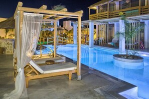 5 Außenpools, Cabañas (gegen Gebühr), Sonnenschirme