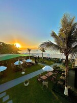 Superior Suite, Lanai | Minibar, in-room safe, blackout drapes, iron/ironing board