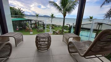 Suíte superior, varanda coberta | Vista para o jardim