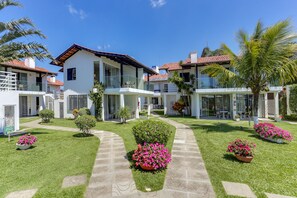 Courtyard - Hotel Sete Ilhas (Florianópolis)