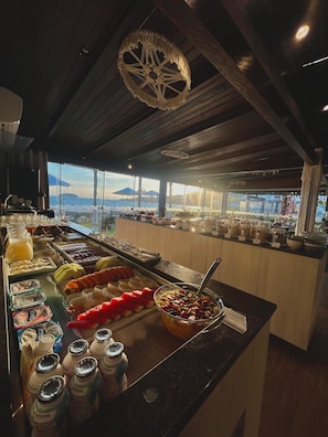 包每日全套早餐