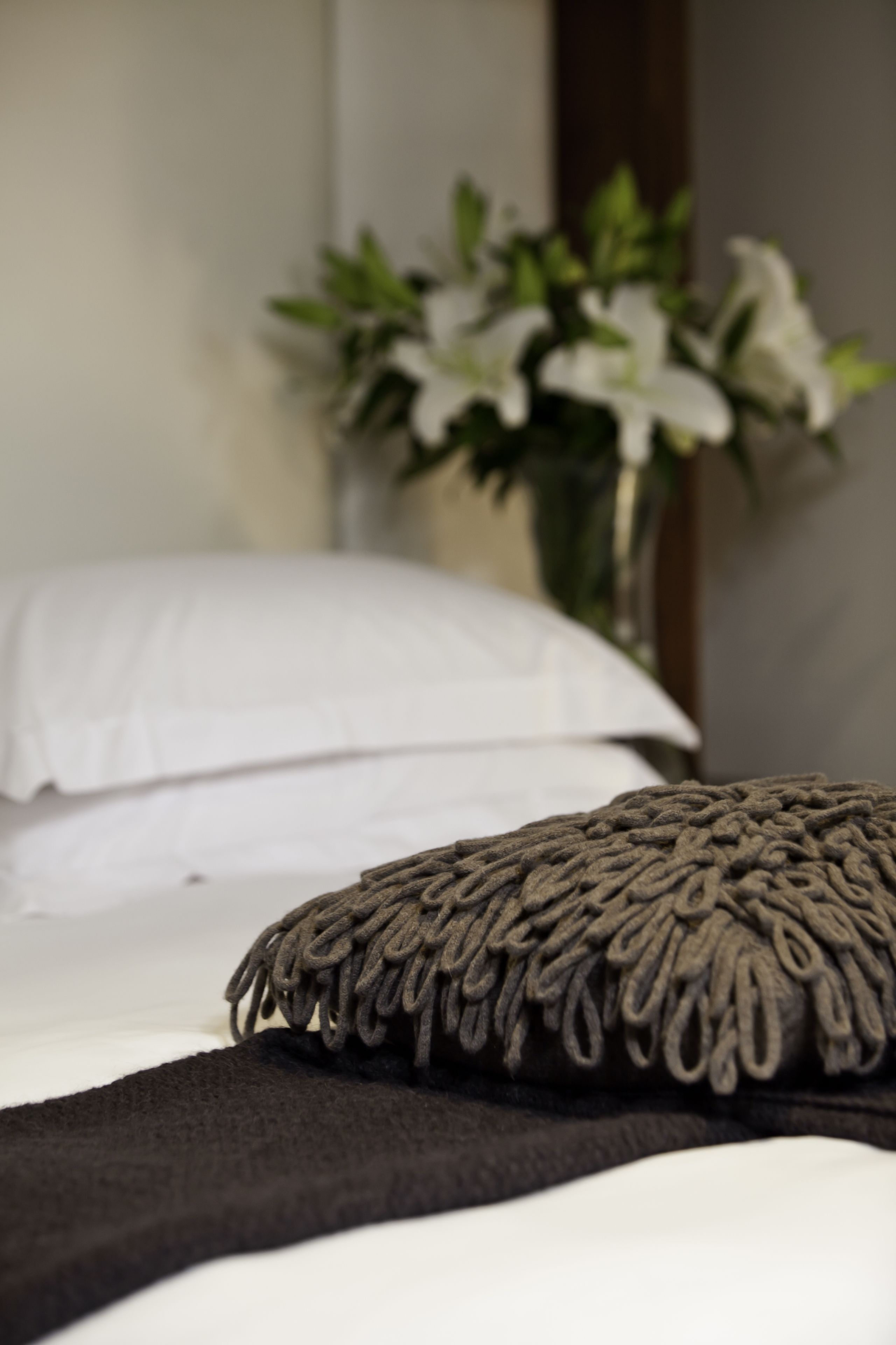 premium bedding, free minibar items, in-room safe, desk