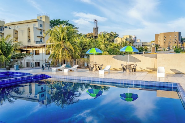 Outdoor pool, pool loungers