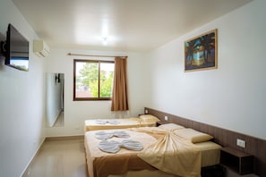 Standard Room | In-room safe, desk, blackout drapes, free WiFi