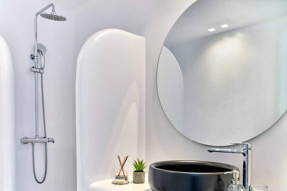 Grand Family Estate Villa | Bathroom