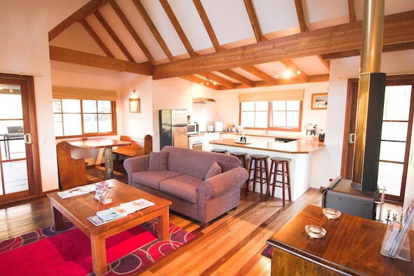 Romantic Bungalow, 2 Bedrooms, Hot Tub | View from room