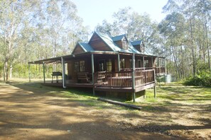 Fachada de la propiedad