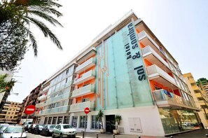 Front of property - Hotel Sol & Sombra (Benidorm)