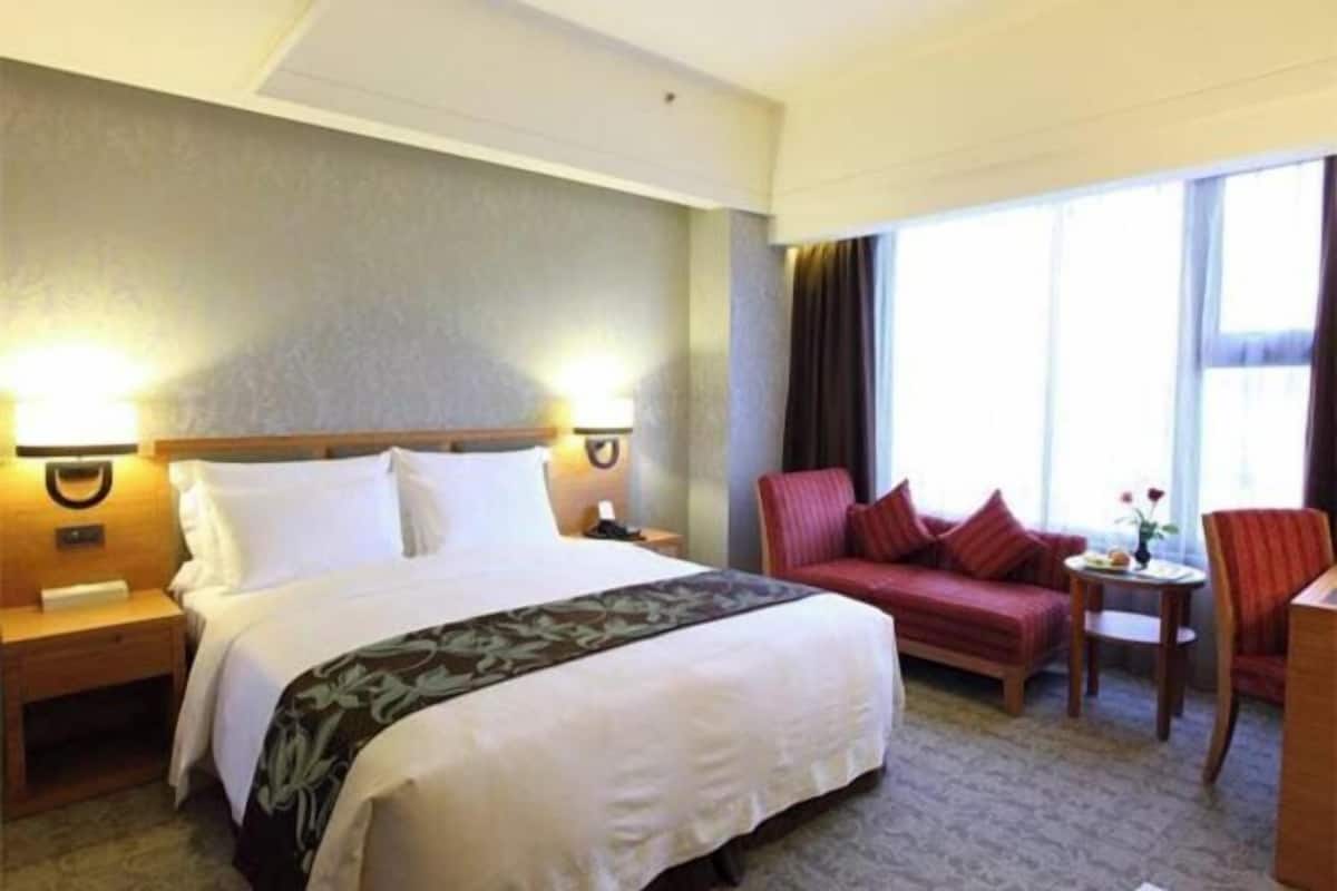 房內夾萬、書桌、隔音、免費 Wi-Fi